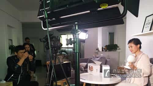 小哈AR智能机器人产品操作视频拍摄